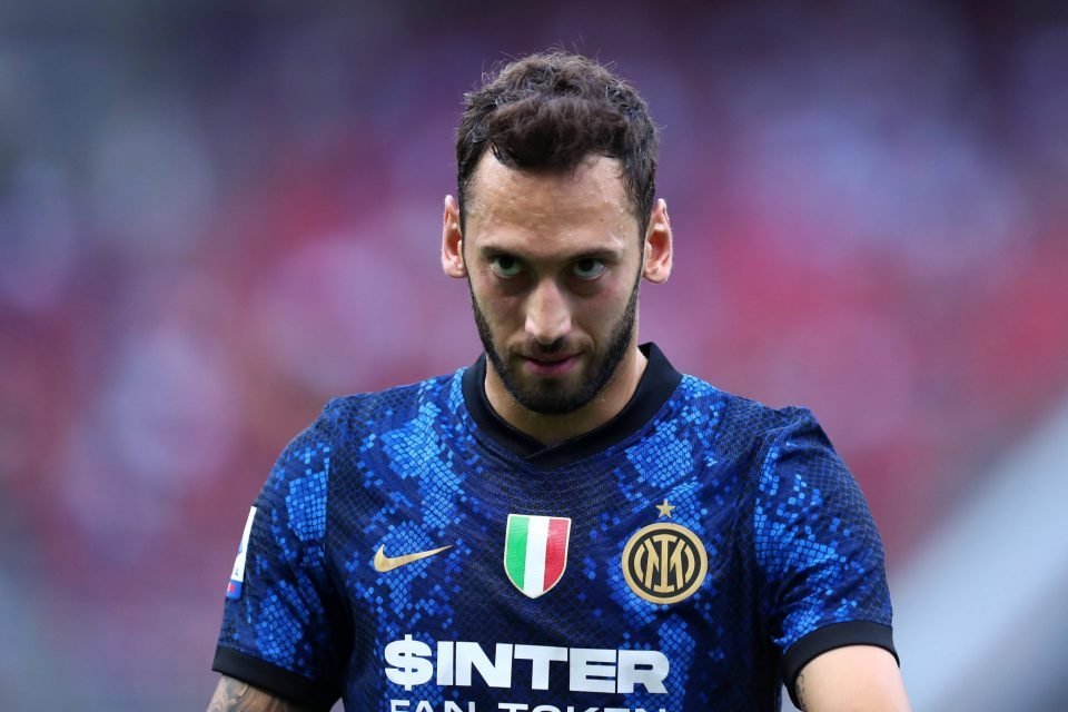 一边是集体 一边是集体