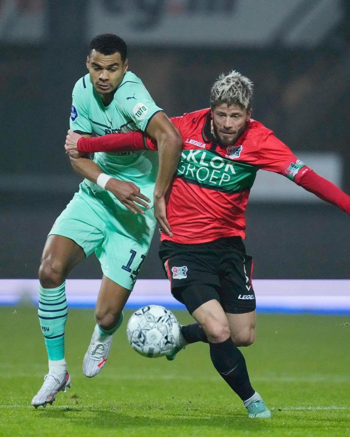 样在禁区内 样在禁区内