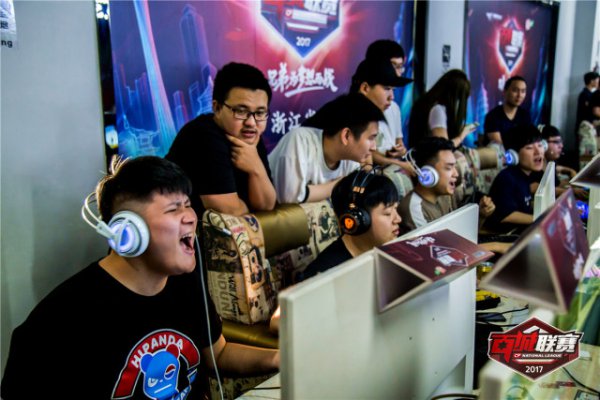 打脸中国女 打脸中国女