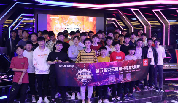 伦纳德在关 伦纳德在关