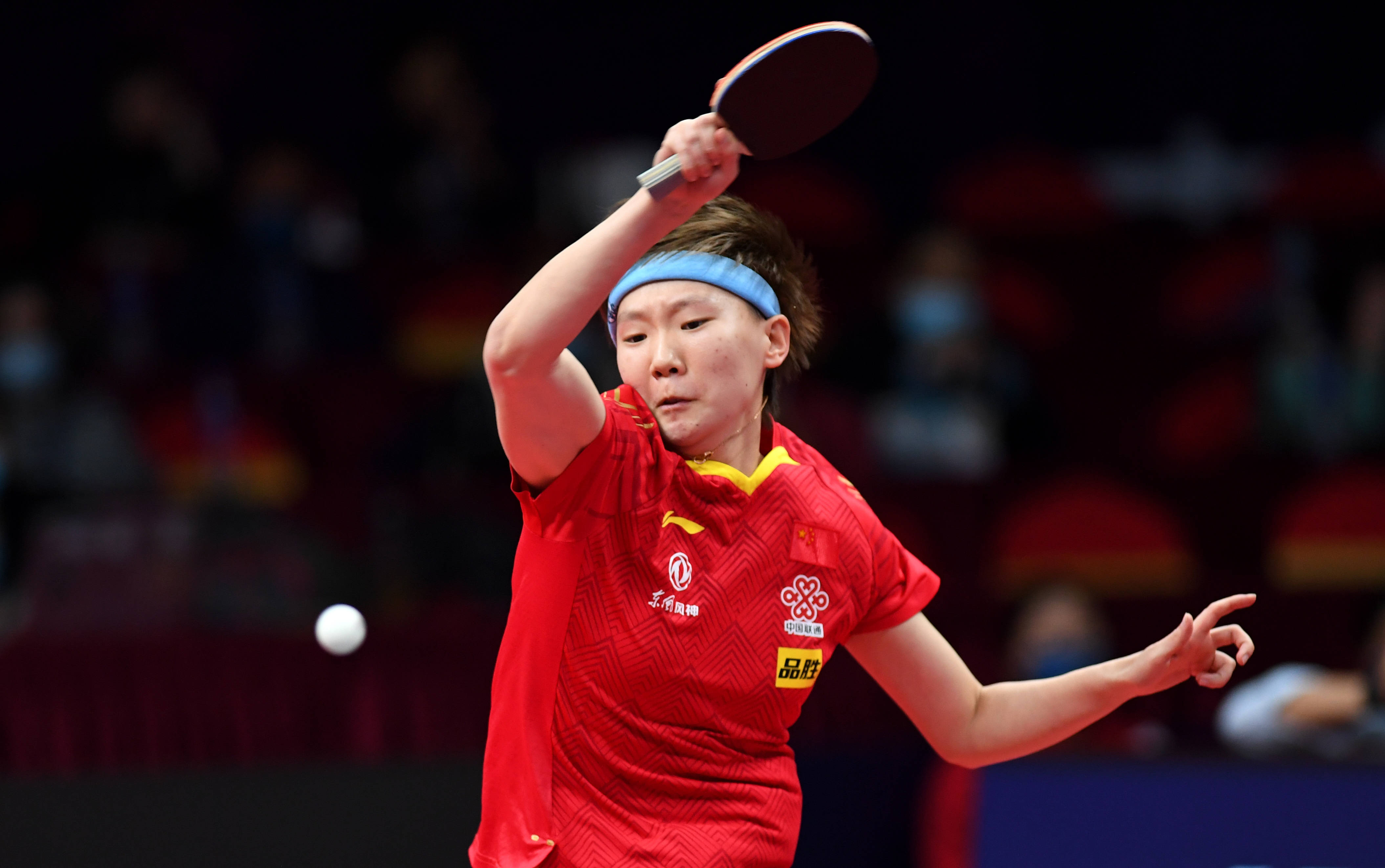 而是用中路 而是用中路